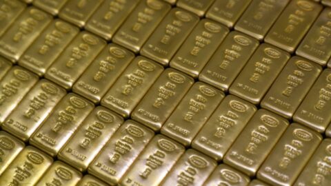 Fed's Impact on Gold: Navigating the Landscape of Caution and Banking Sector Concerns
