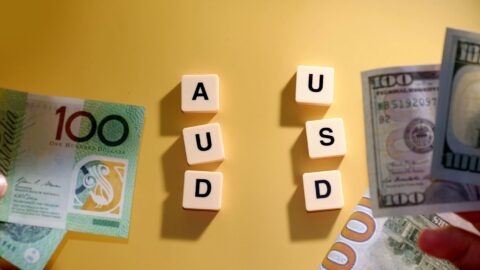 AUDUSD Bullish or Bearish AUDUSD Poised for Breakout After Key Reversal